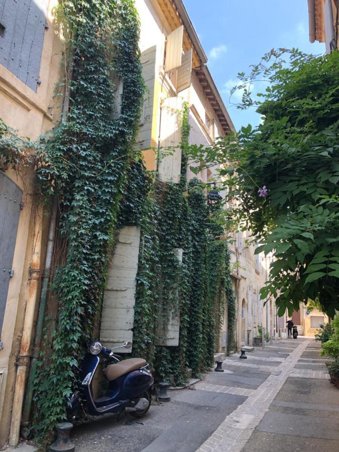Studio De Charme A La Roquette Arles Luaran gambar