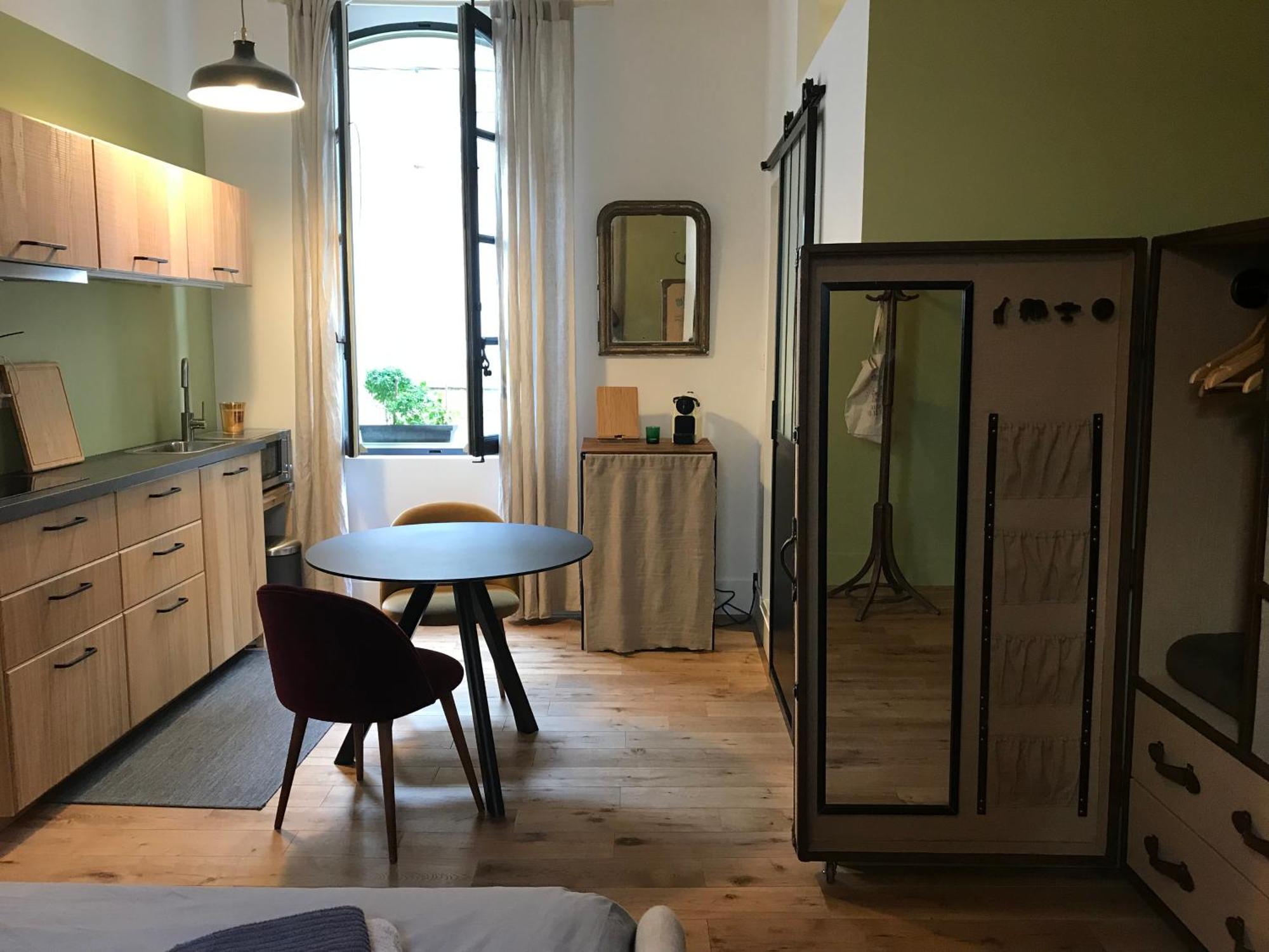 Studio De Charme A La Roquette Arles Luaran gambar