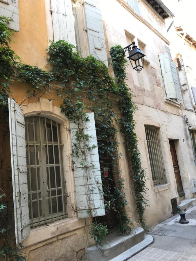 Studio De Charme A La Roquette Arles Luaran gambar